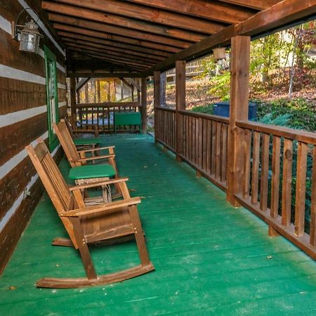 Laughing Bear Villa Пиджен Фордж Екстериор снимка